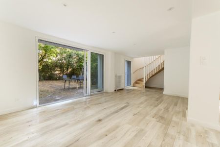 Location Maison 9 pièces 179m² NANTES 44000 - Photo 2
