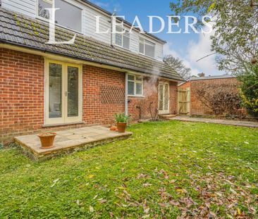 3 bedroom house to rent Chapel Road, Chapel Road, Bolney, Haywards ... - Photo 2