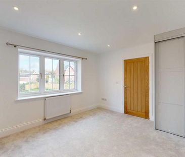 4 bedroom detached house to rent - Photo 5