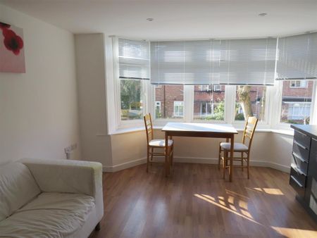 The Avenue, Southampton - Photo 2