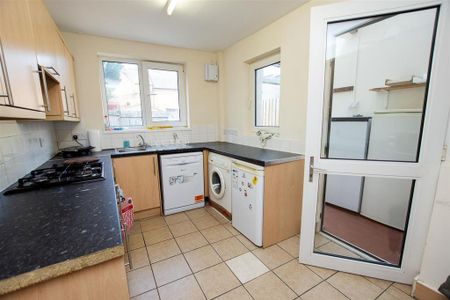 4 bedroom house to rent - Photo 5