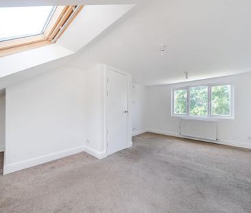 4 bedroom end of terrace house to rent - Photo 5