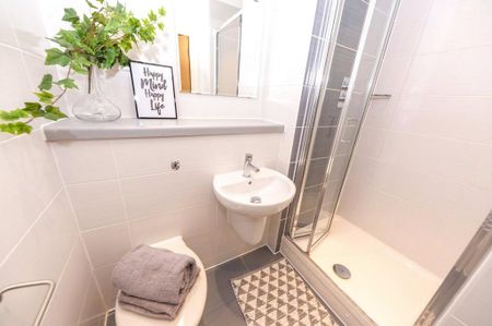 Property to rent - Photo 5