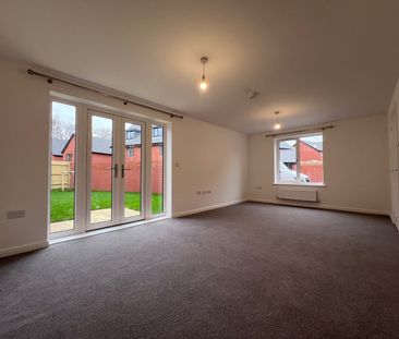 4 bedroom detached house to rent - Photo 3