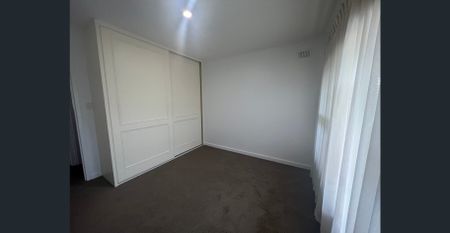 Position Perfect - 6 month lease - Photo 3