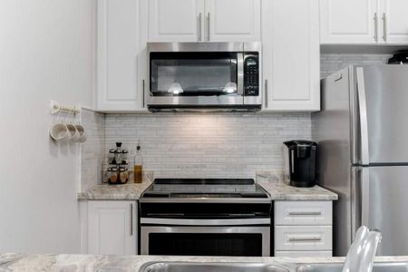 For Lease - 16 Concord Place Unit# 123, Grimsby, Ontario - Photo 5