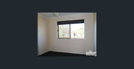 Tidy home close to central Morayfield - Photo 2