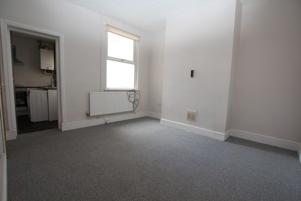 3 Bedroom HOUSE, Chester - Photo 1