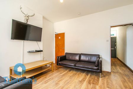 3 bed End Terraced House for Rent - Photo 3