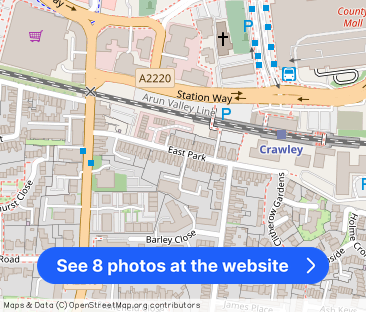 East Park, CRAWLEY - Photo 1