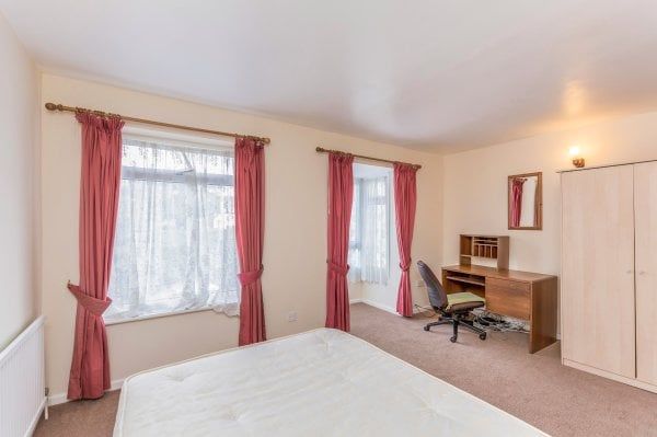 Belmont Street, Southsea - Photo 1