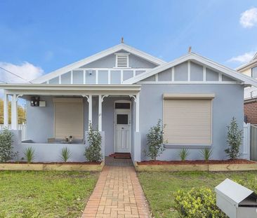 Stylishly renovated home in a convenient location - Photo 4