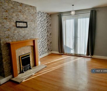 3 bedroom semi-detached house to rent - Photo 2