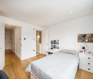Stevenage Road, Bishops Park, SW6, London - Photo 3