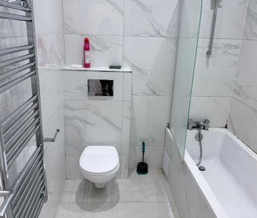 Bradshawgate, Leigh, Wigan, Wigan WN7, London - Photo 2