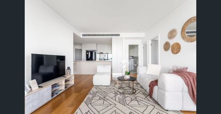 Stunning 3-Bedroom Apartment with Breathtaking Water Views in Rhodes - Photo 2