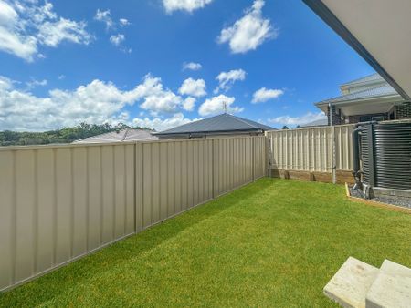 Spacious Family Home - Photo 2