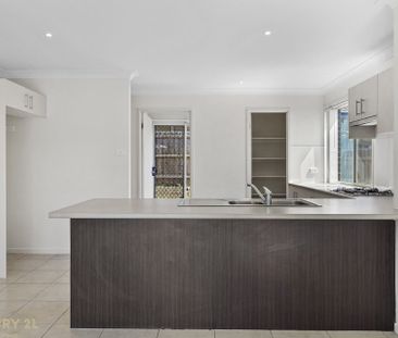 Modern Family Home in Prime Bardia Location - Photo 3