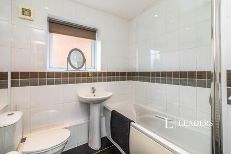 3 bedroom terraced house to rent - Photo 2