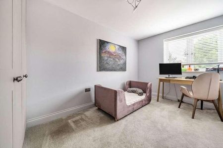 Princes Close, Eton Wick, Windsor, Berkshire, SL4 - Photo 4