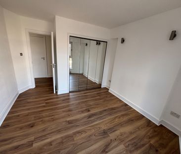 1 Bed Flat, Cascades Tower, E14 - Photo 5