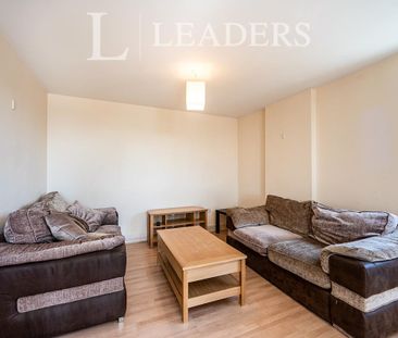 2 bedroom apartment to rent The Roundhouse, Gunwharf Quays, Portsmo... - Photo 3