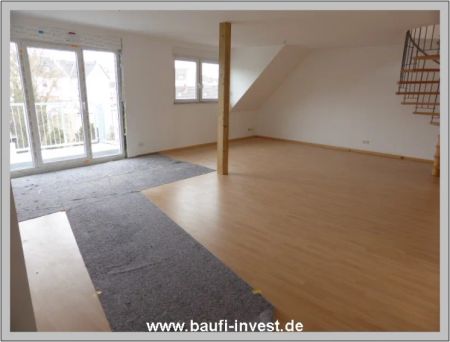 + + + RENOVIERTE 3 Zi-Maisonette-WHG. GEHOBENE AUSSTATTUNG, BALKON, NIEDRIGENERGIEHAUS + + + - Foto 3