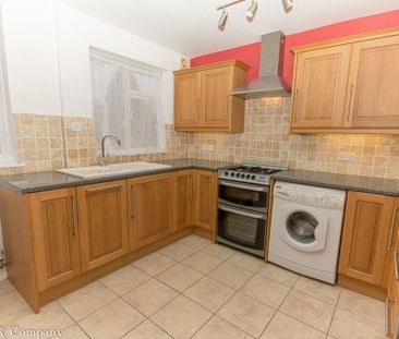 2 bedroom semi-detached house to rent - Photo 4