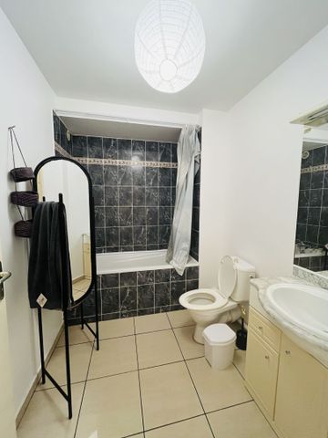 GRAND T1 BIS MEUBLE - SAINTE CLOTILDE - Photo 3
