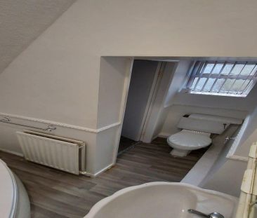 2 bedroom terraced house to rent - Photo 3