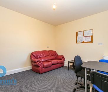 3 bed Semi-Detached House for Rent - Photo 2