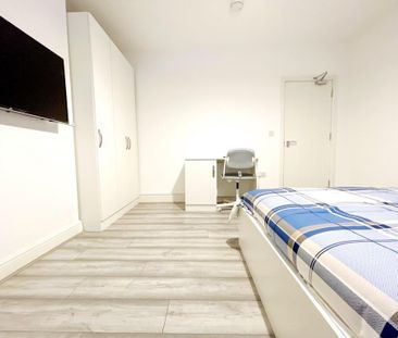 1 bedroom in a house share to rent - Photo 4