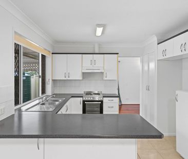 Relaxed Family Lifestyle with Pool, Space and Convenience - Photo 2