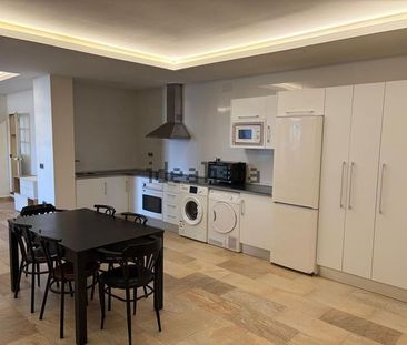 Alquiler de piso en Calle Luxemburgo - Photo 5