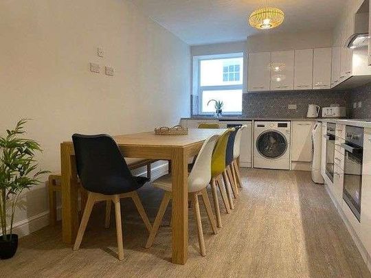 Kamran House, DN1 - Photo 1