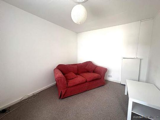 2 bedroom property to rent in Canterbury - Photo 1