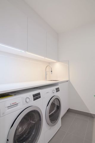 3555 Cote-des-Neiges Road - Photo 3