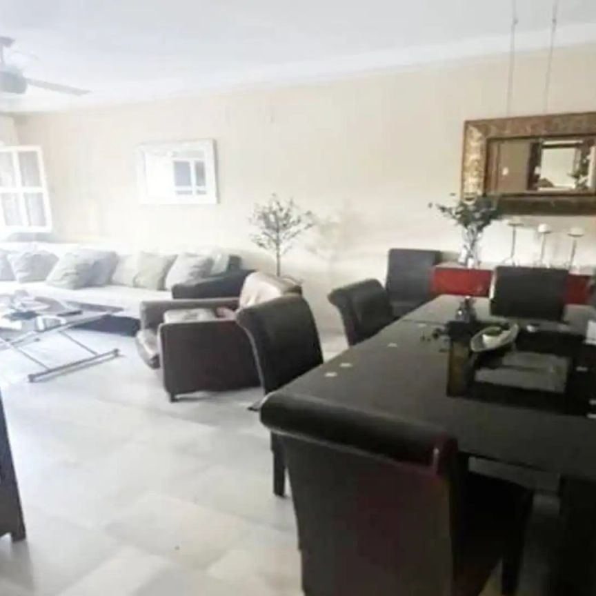 Dúplex de alquiler en Alfonso de Hohenlohe, La Carolina - Guadalpín - Foto 1