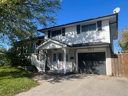 For Lease - 200 Crawforth Street Unit# Main, Whitby, Ontario - Photo 3