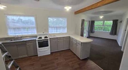 Warm family Home for Rent - Photo 2