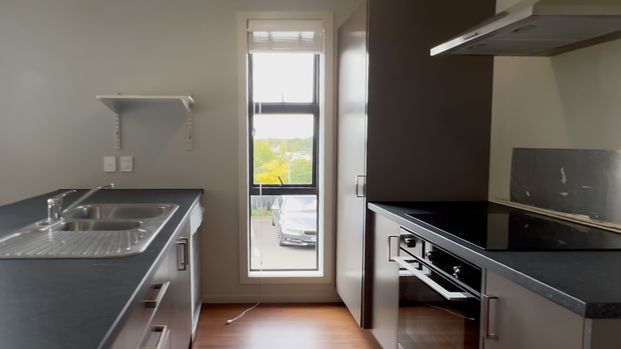 Spacious Three Bedroom End Unit with Kitchen Upgrades - Photo 1