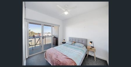 Stylish 2-bedroom apartment in heart of Tonsley Village - Photo 2