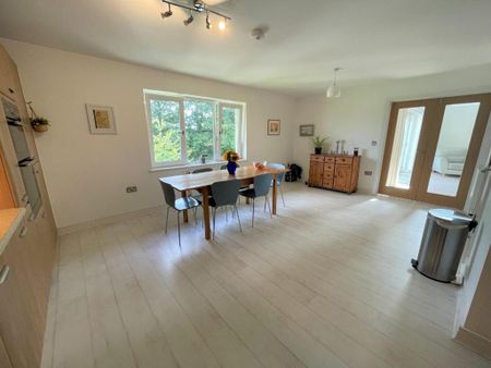 4 bedroom house to rent - Photo 3