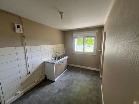 Location - Appartement T3 - 62 m² - Montbéliard - Photo 4