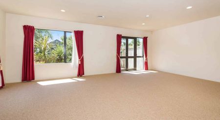 Townhouse in good location - Photo 3