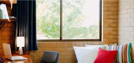 4 Bed Apartment - Photo 2