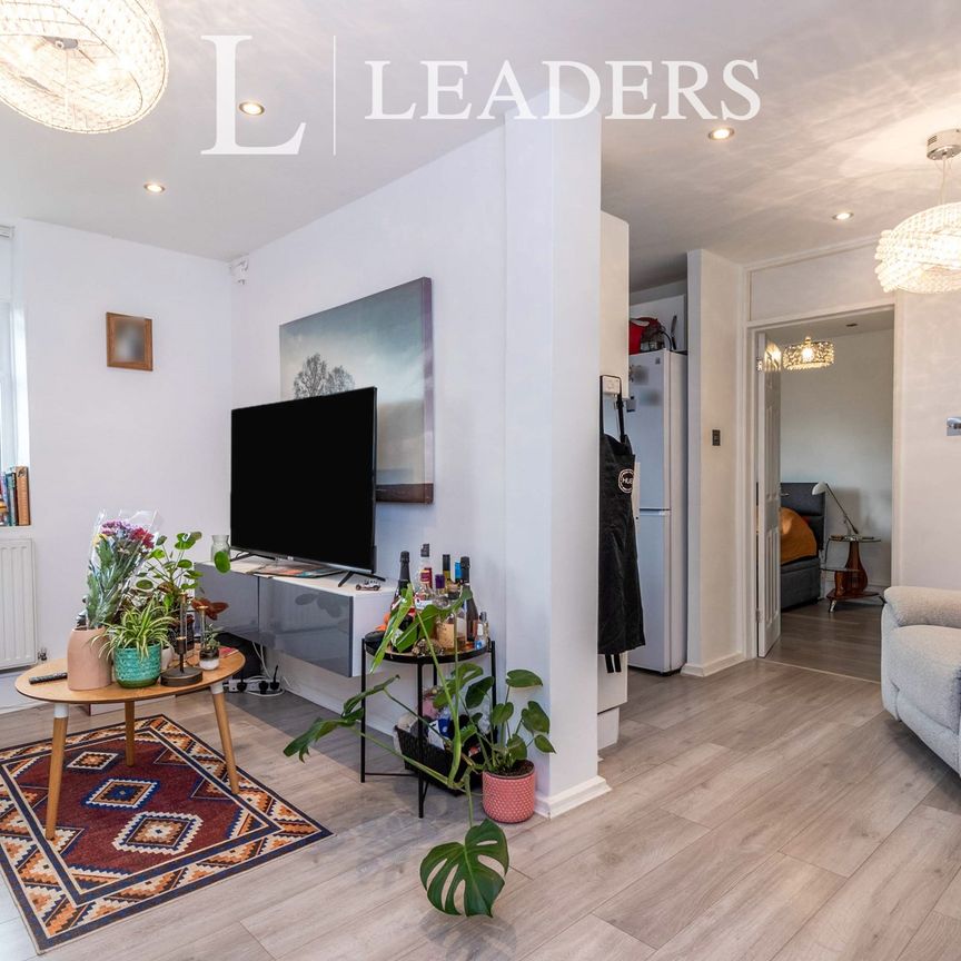 1 bedroom apartment to rent Berkeley Court, Weybridge, KT13 - Photo 1