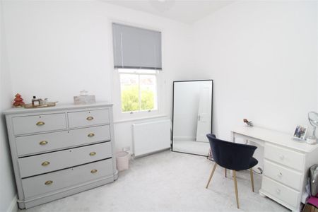 Selborne Road, HOVE - Photo 3