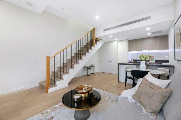 Contemporary One Bedroom + Study - Photo 1