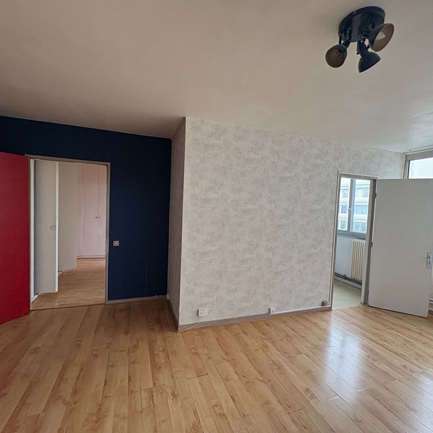 Location Appartement 4 pièces 74m² LILLE 59000 - Photo 1